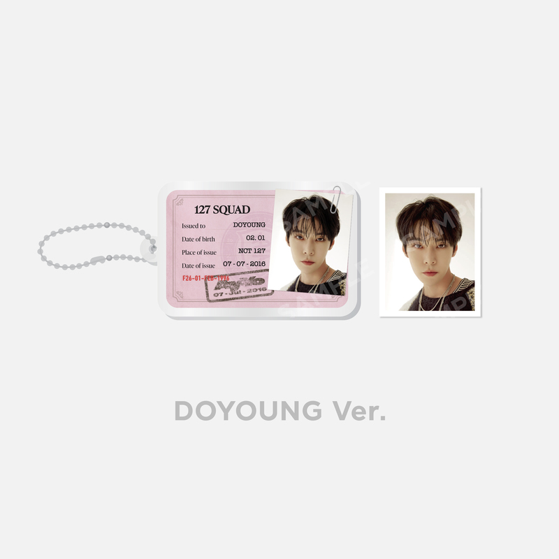 ID CARD KEY RING + ID PHOTO SET | SMTOWN OFFICIAL ONLINE STORE