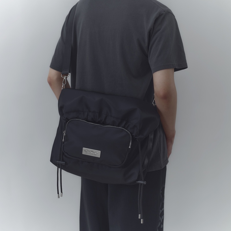 ショルダーバッグ | SMTOWN OFFICIAL ONLINE STORE